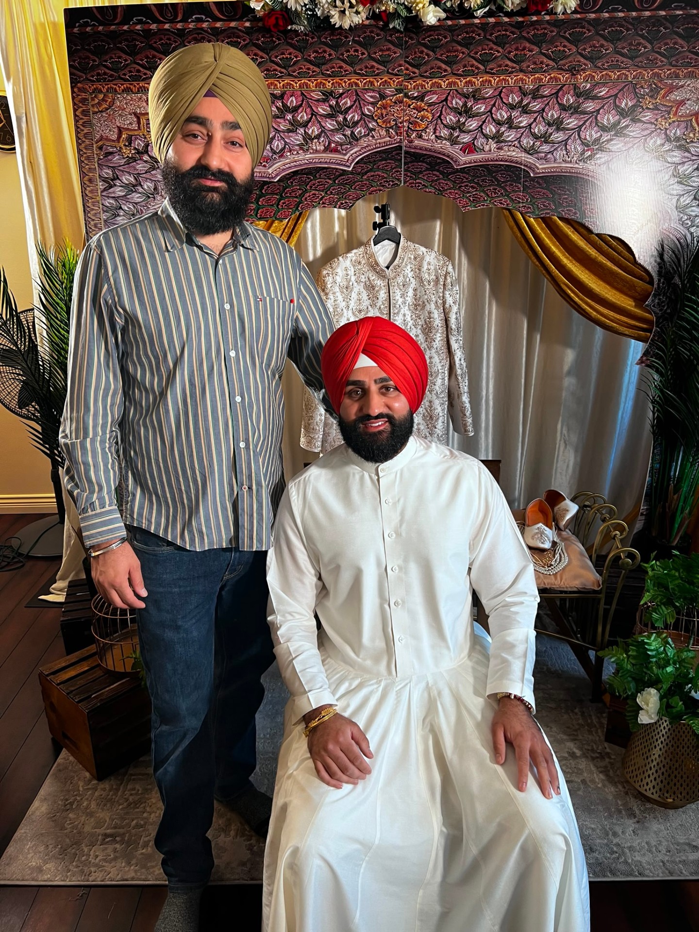 Wedding turban tying - red and gold dastaars